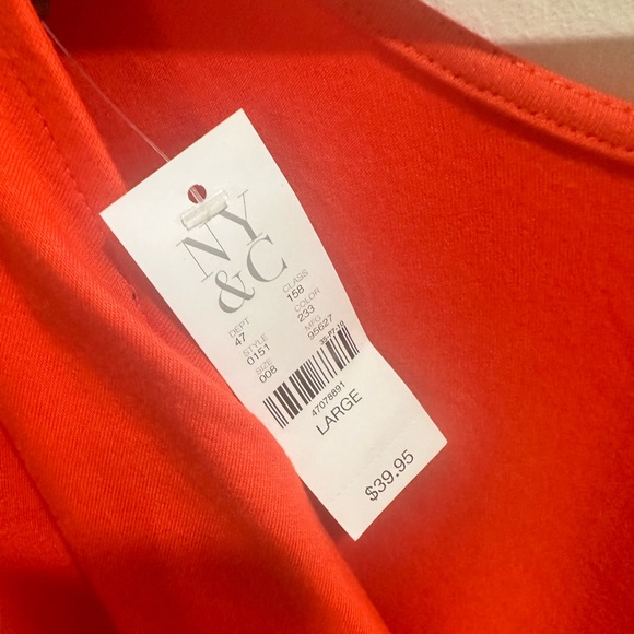 NWT NY&CO twist back top - Picture 3 of 4